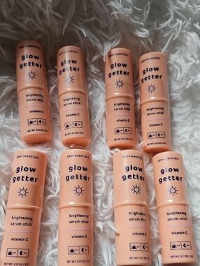 8 NEW GLOW GETTER VITAMIN C BRIGHTENING SERUM STICKS